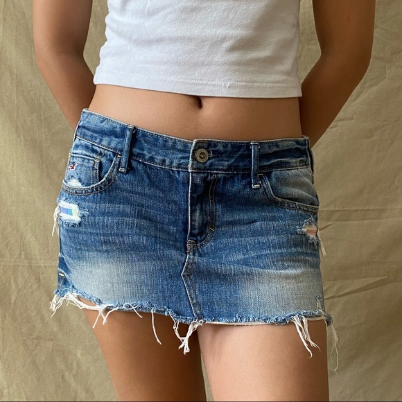 🚫SOLD🚫 Hollister Y2K Micro Mini Denim Skirt 🌊 - Picture 1 of 4
